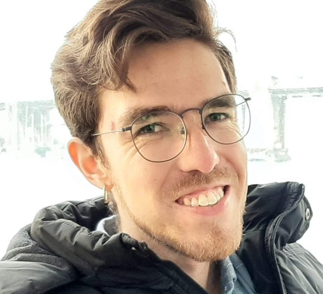 Navigation bar avatar